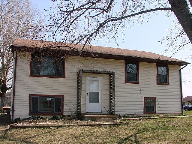 1st image of 1490 McClure St
