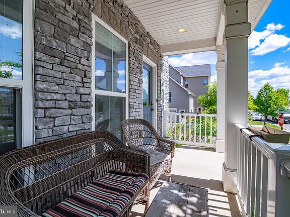 4th image of 1423 Village Green Way