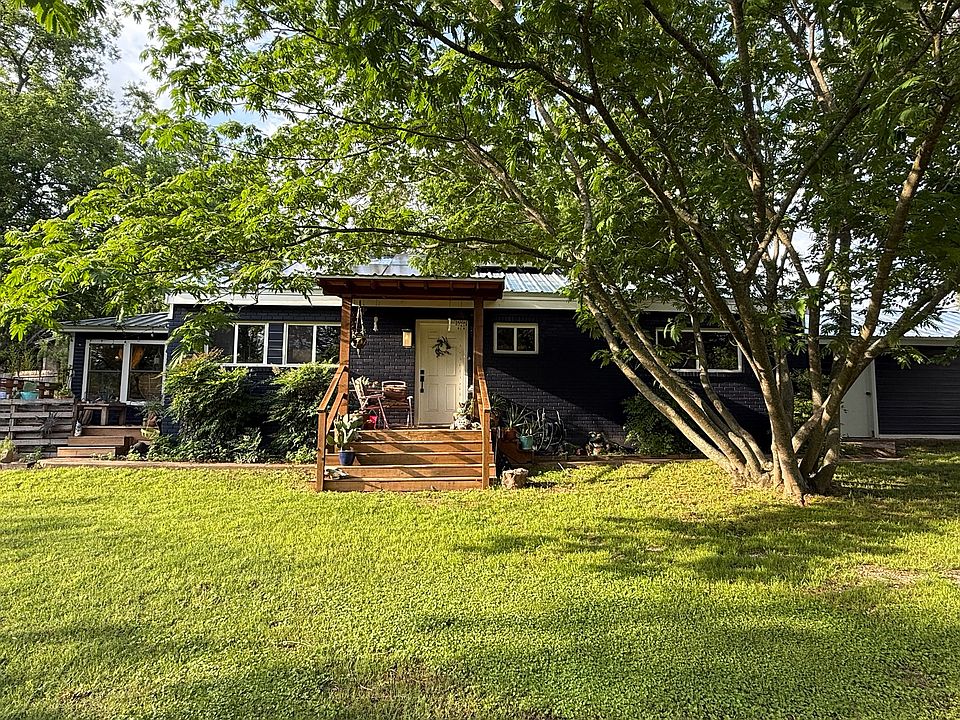 1st image of 124 Oakridge Dr
