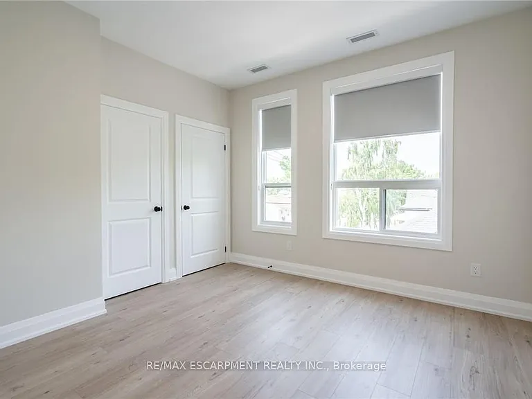 9 Munn St #A — Photo 25