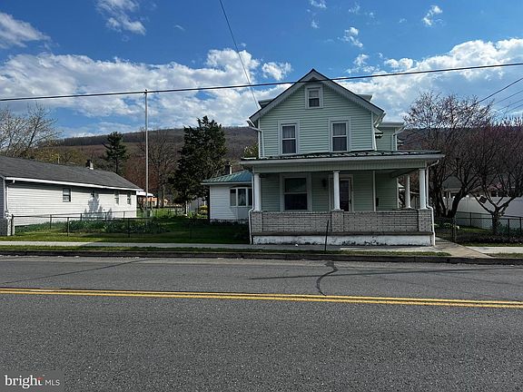 2nd image of 128 Main St