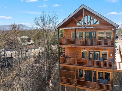 1120 N Trail Dr, Sevierville, TN, 37862