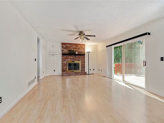 5th image of 142 Jarod Dr