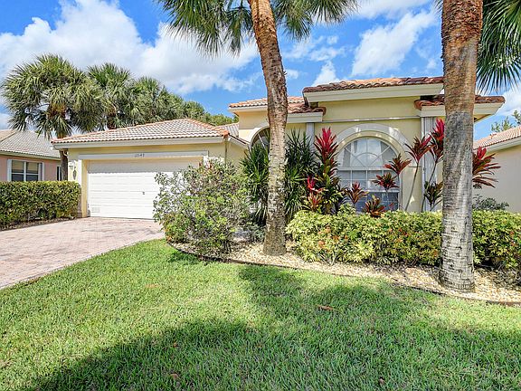 2nd image of 12549 Coral Lakes Dr