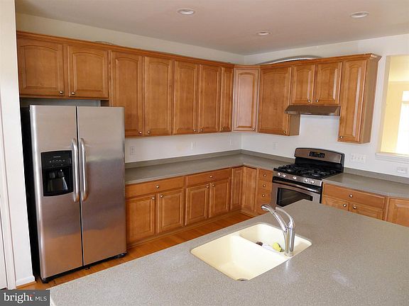 5th image of 2205 Potomac Club Pkwy