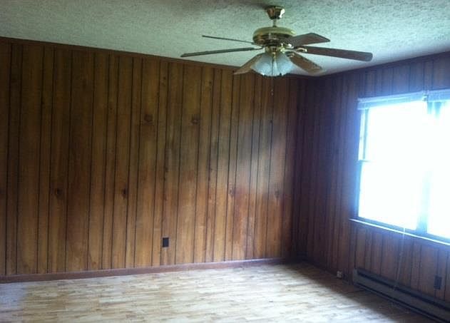 2nd image of 308 Lily St