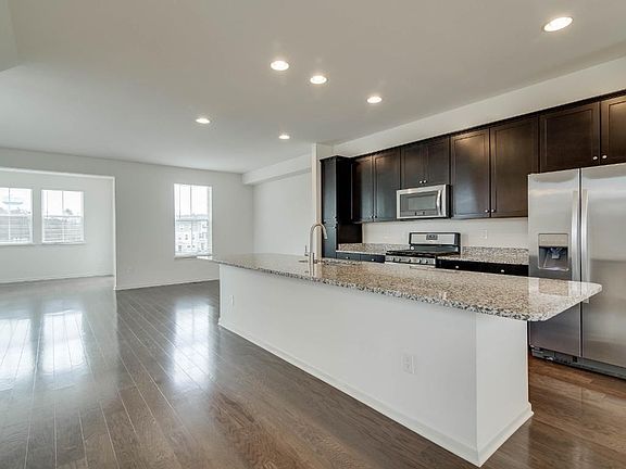 5th image of 1430 Hudgins Farm Cir