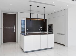 300 Biscayne Boulevard Way #704, Miami, FL 33131