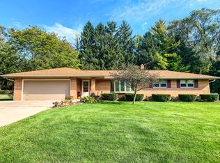 2360 N 131st St, Brookfield, WI 53005