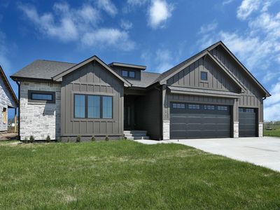 9437 NW 82nd Ave, Johnston, IA, 50109