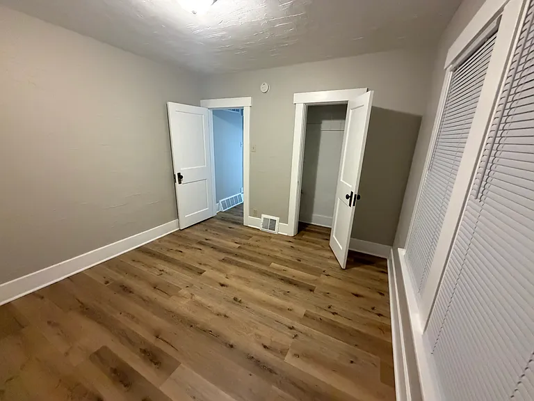 1211 SW Woodward Ave — Photo 8