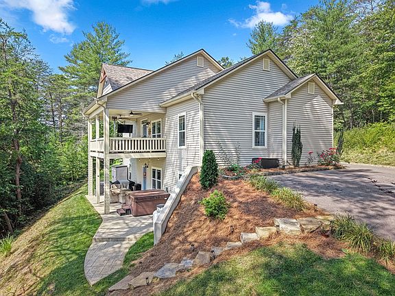 3rd image of 12 Preserve Mountain Cir