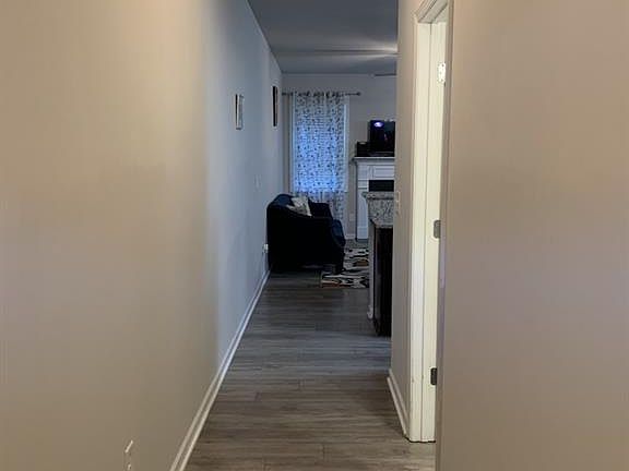 4th image of 190 Townview Dr