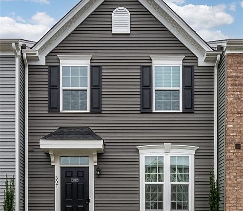 2nd image of 307 Sag Harbor Pl
