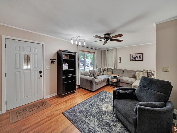 4th image of 234 S 45th St