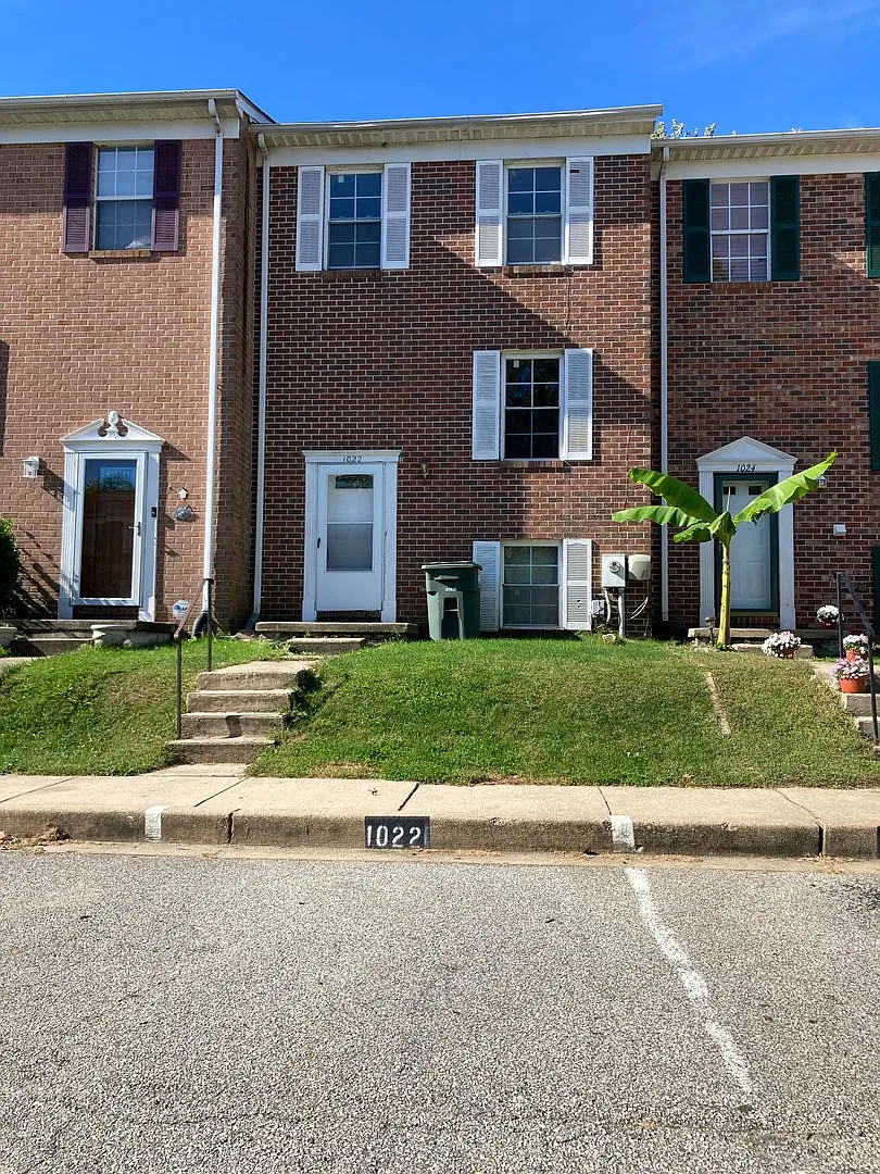 1022 Agate Dr photo 1