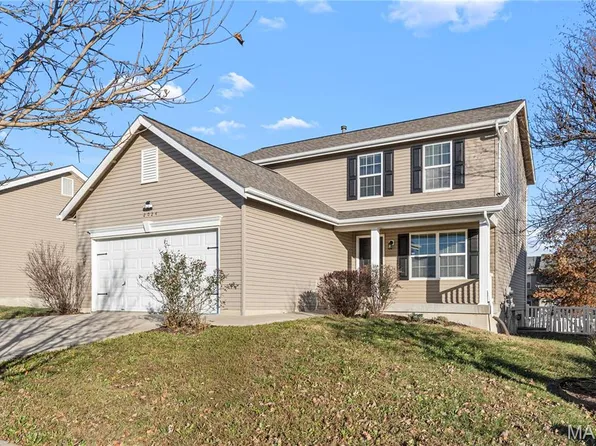 2024 Briarridge Dr, Lake Saint Louis, MO 63367