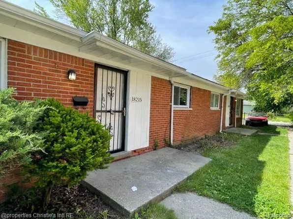 18215 Fitzpatrick St, Detroit, MI 48228