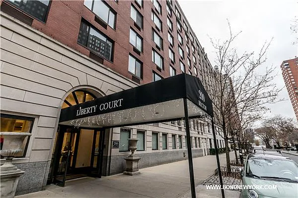 Rented by Bond New York | media 6