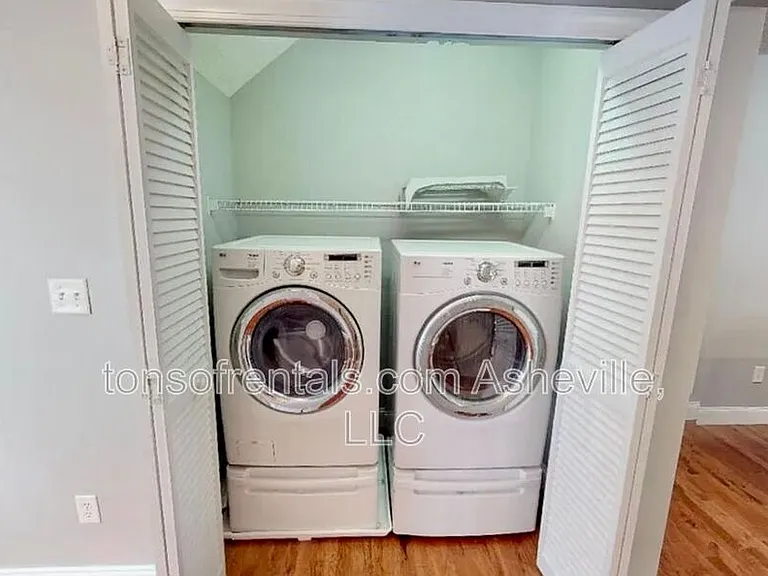 130 Downing Park Ct — Photo 10