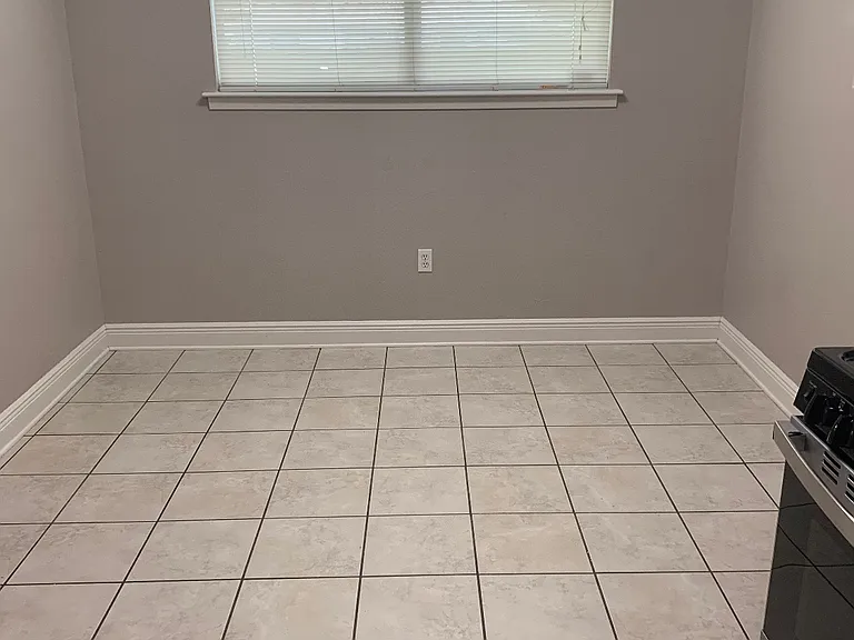 1226 Gaudet Dr — Photo 4
