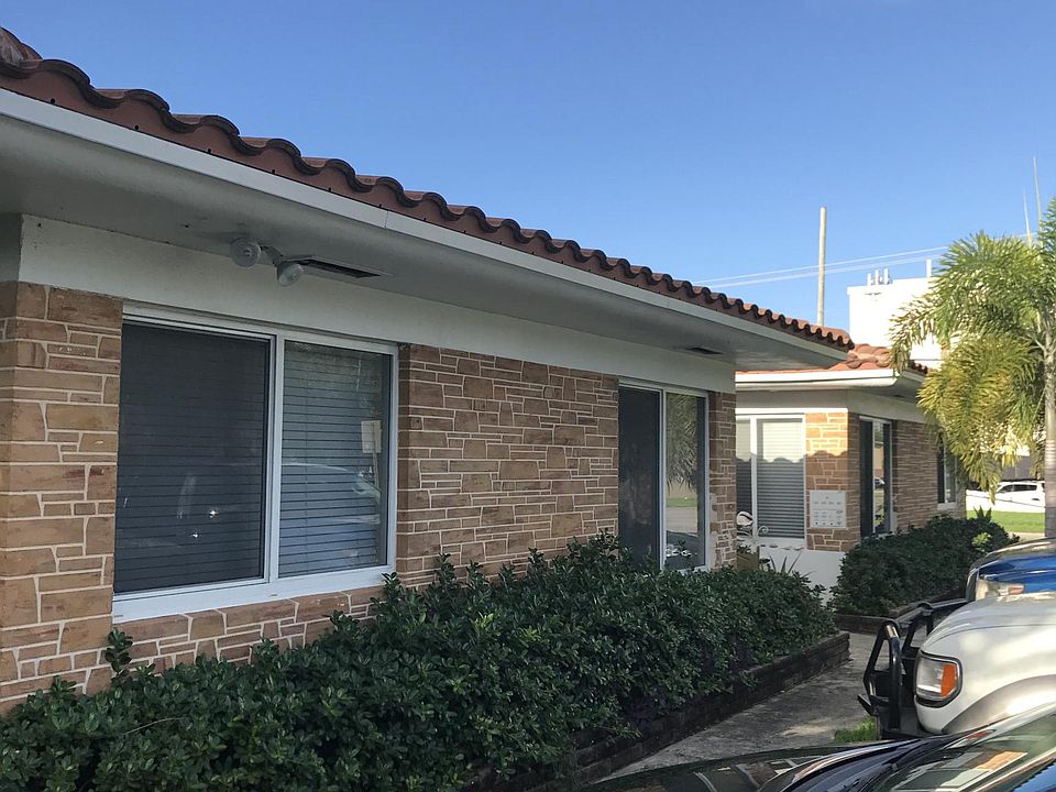 2nd image of 1165 NE 108th St