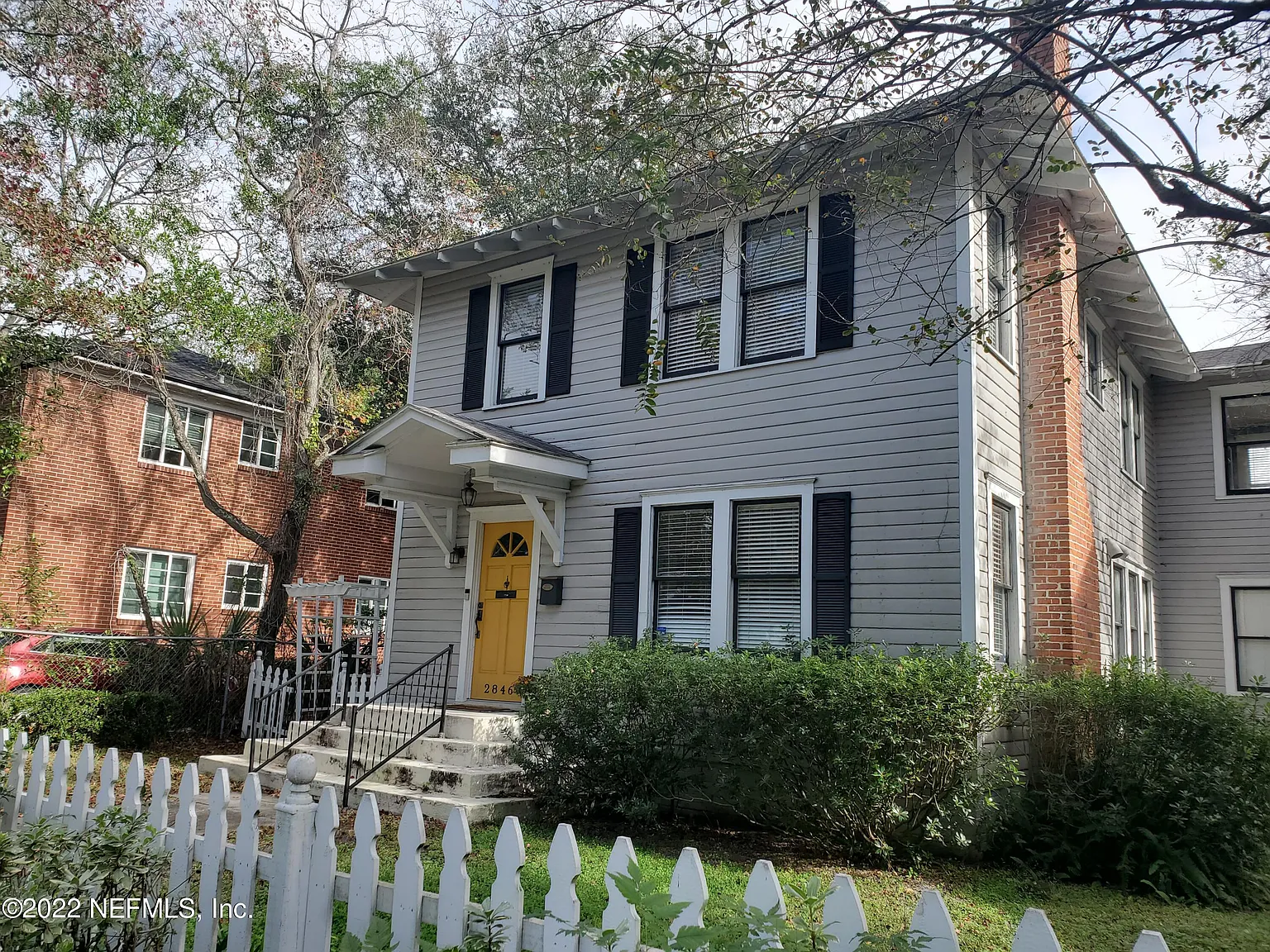 4 bed, 3.0 bath, 2304 sqft, $3,200 — Photo 2