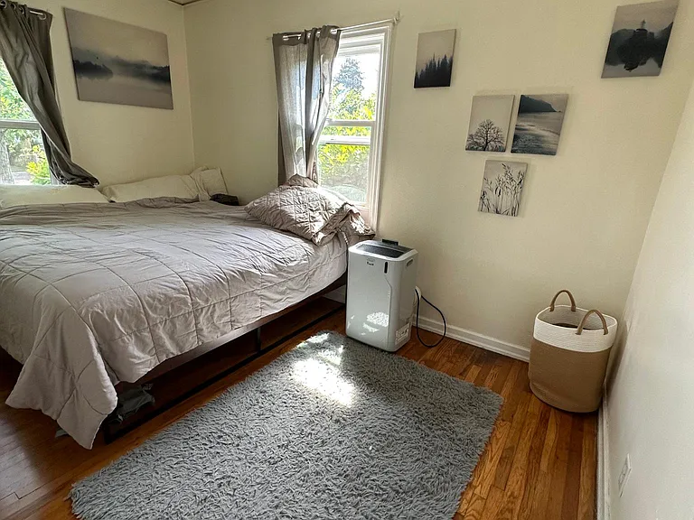 8301 NE Hassalo St — Photo 16