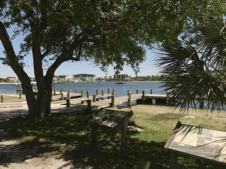 949 Osprey Ct — Photo 46