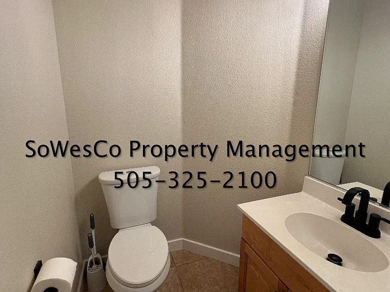 1936 Hollyhock Cir — Photo 9