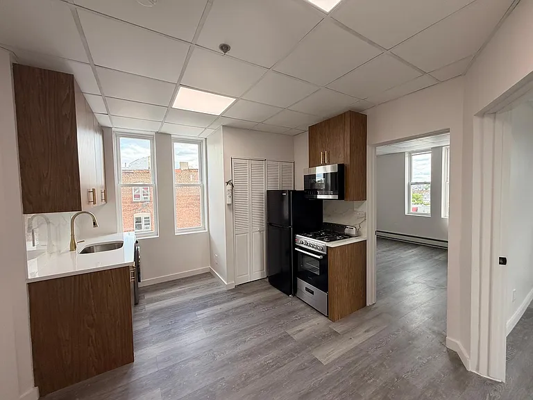6006 Bergenline Ave #12E — Photo 3