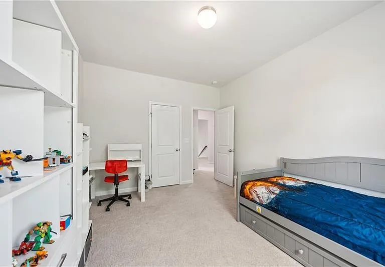 7455 Easton Valley Ln — Photo 34