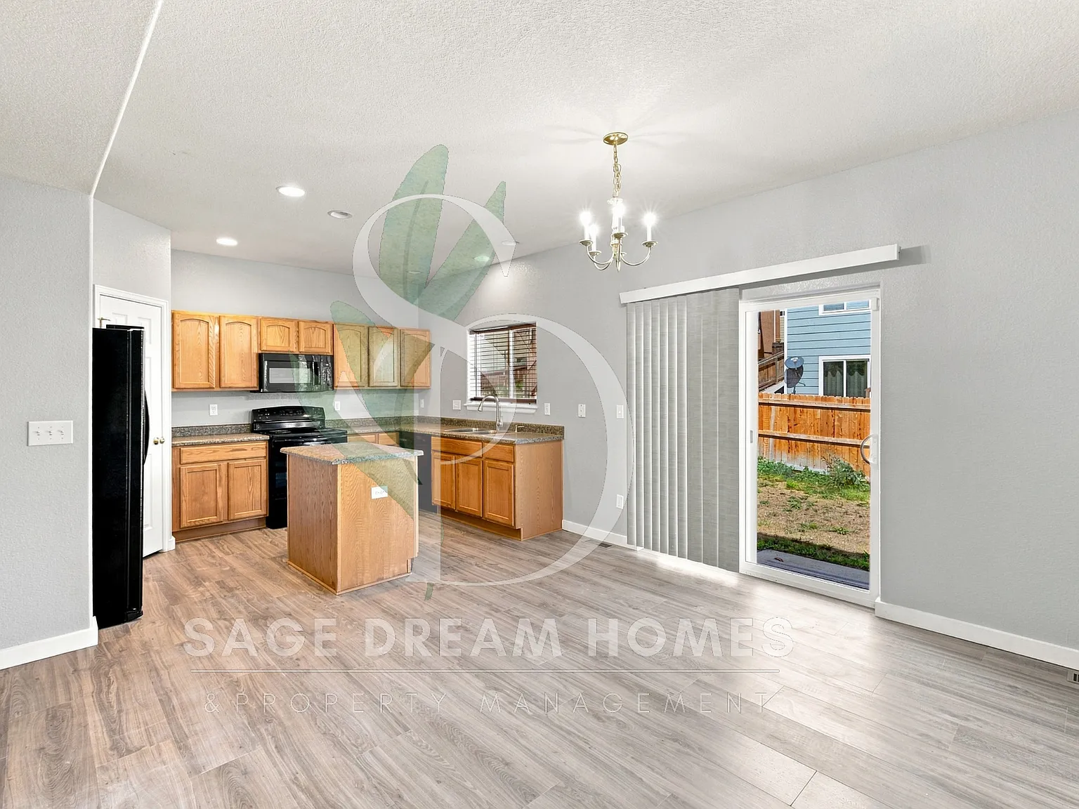 3 bed, 2982 sqft, $2,400 — Photo 3