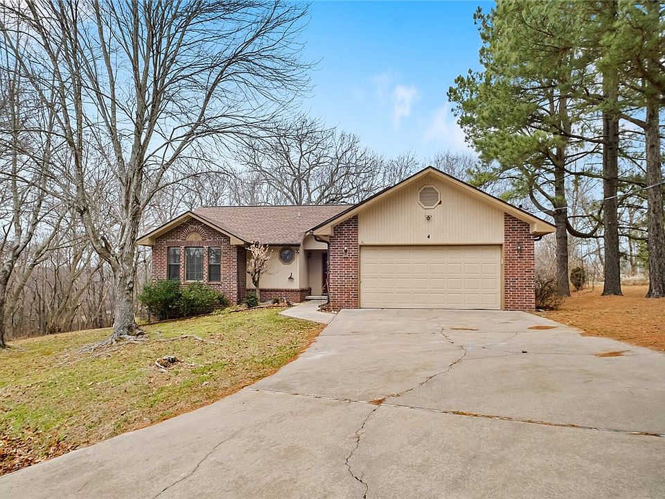 1st image of 4 Daniel Ln