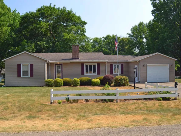 511 W Walnut St, Mason City, IL 62664
