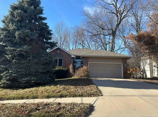 1818 S 169th Cir, Omaha, NE 68130
