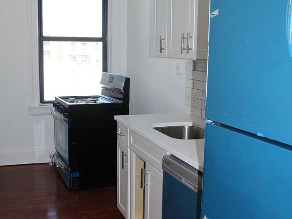 5th image of 28-15 34th St #3E