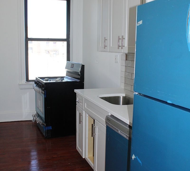 2nd image of 28-15 34th St #3F