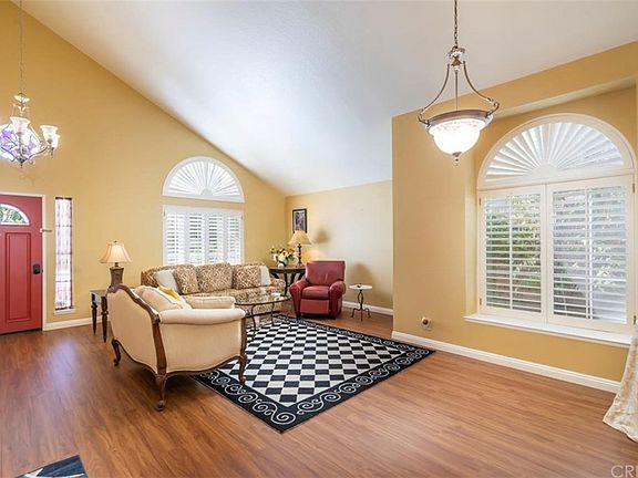 4th image of 28907 Woodside Dr
