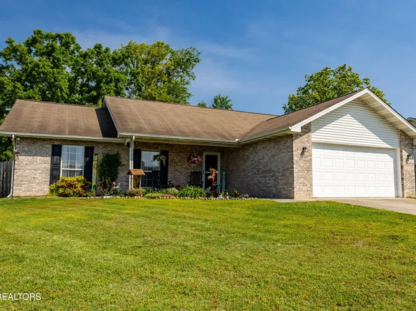 2122 Autumn Oak Cir, Maryville, TN 37801