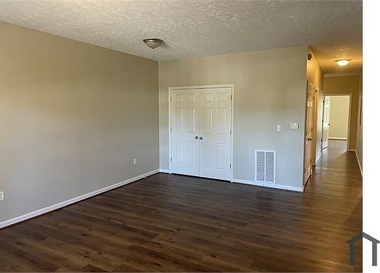 4th image of 4618 W Market St Unit 205