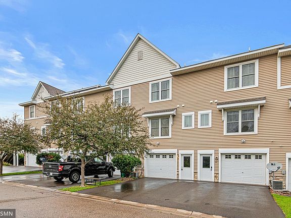 2nd image of 9 Hope Cir