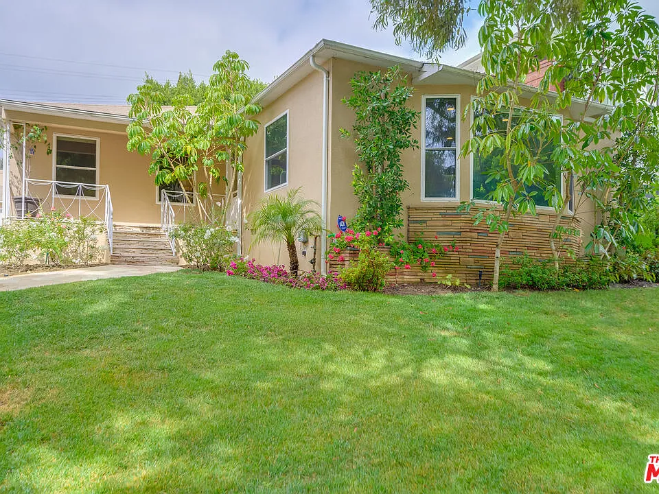 2241 S Beverly Dr