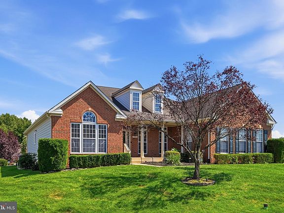 2nd image of 7821 Truitt Ln