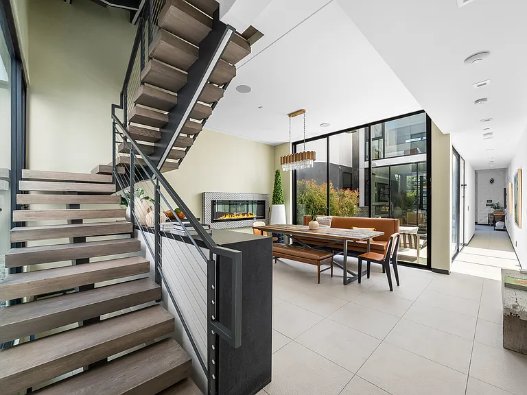 838 California Ave — Photo 24