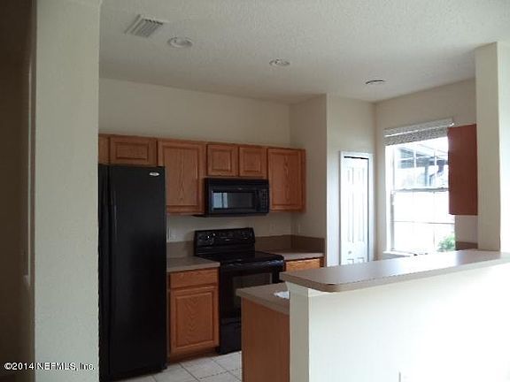 2nd image of 3915 Buckthorne Dr #H