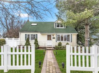 1855 Grant Ave, East Meadow, NY 11554