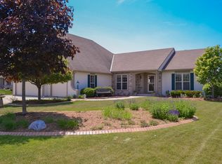 6561 S 50th St, Franklin, WI 53132