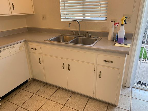 5th image of 91 Summit Ave APT 6