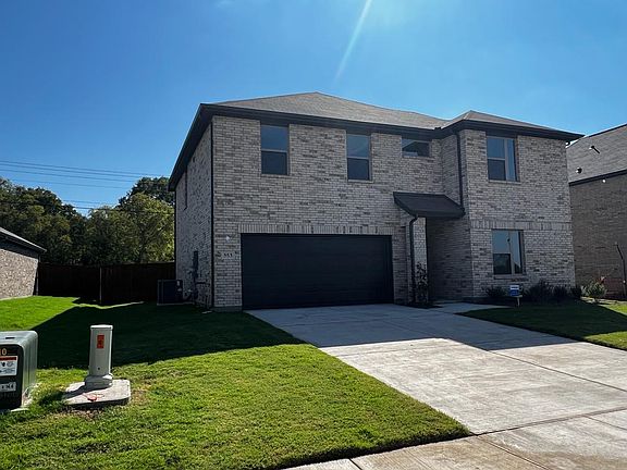 2nd image of 553 Hickory Ridge Dr